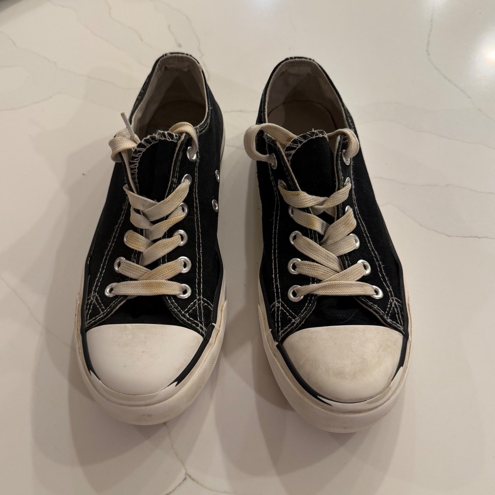Black Canvas Low Top Sneakers White Toe Cap Gum Sole Mens 5 Womens 6.5 EU 37